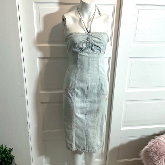 Guess Dresses & Skirts - ‼️RARE VINTAGE GUESS HALTER DRESS‼️